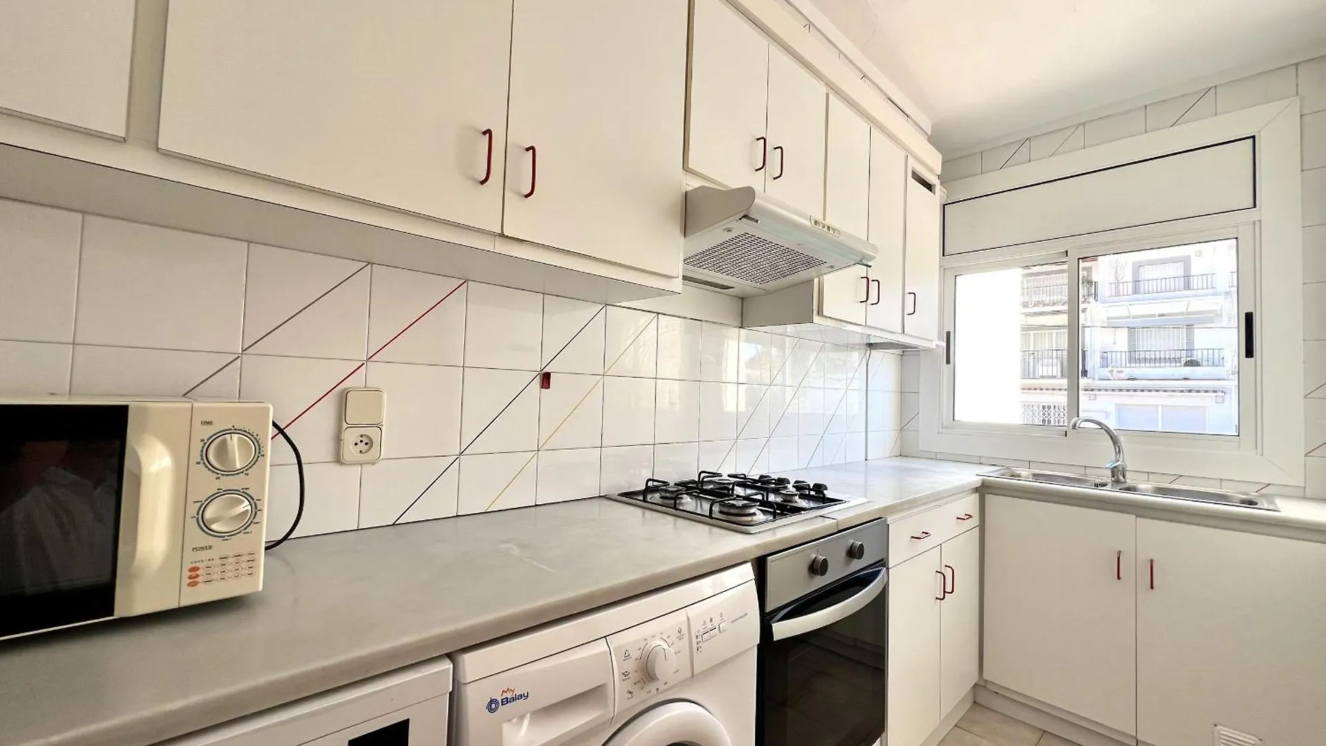 Apartament Miraflor Roses 0*,